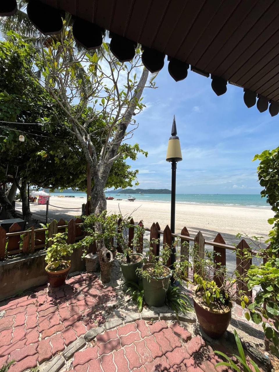 Sandy Beach Resort By Casa Loma Pantai Cenang  Exterior foto